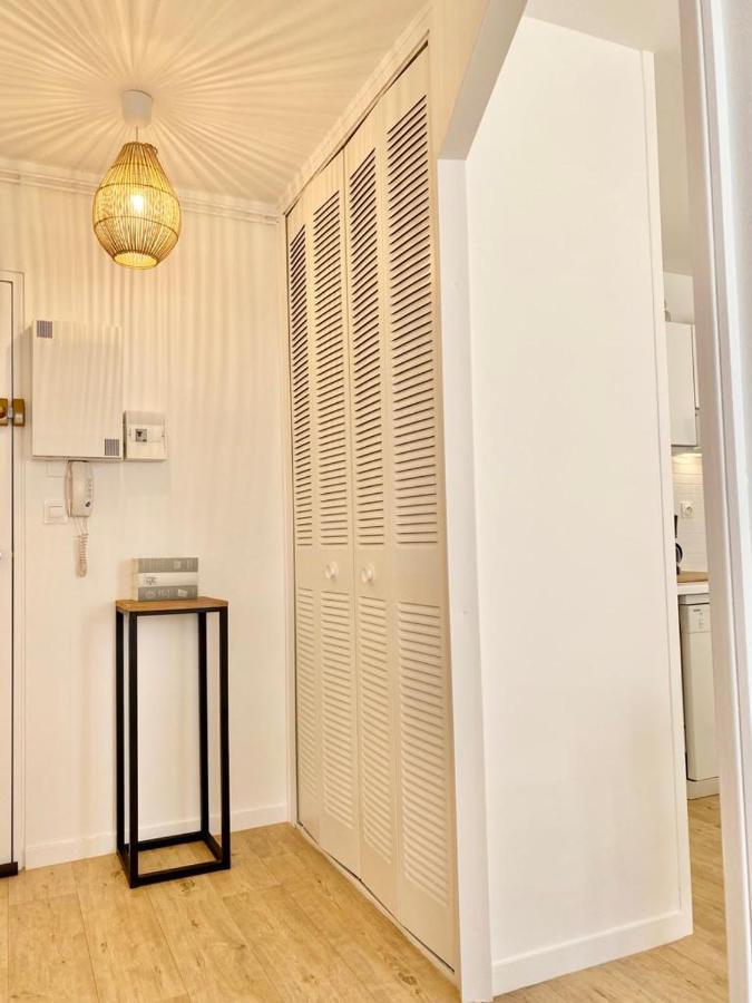 Appartement Elegant Avec Vue Sur Le Port Сен-Мартен-де-Ре Экстерьер фото