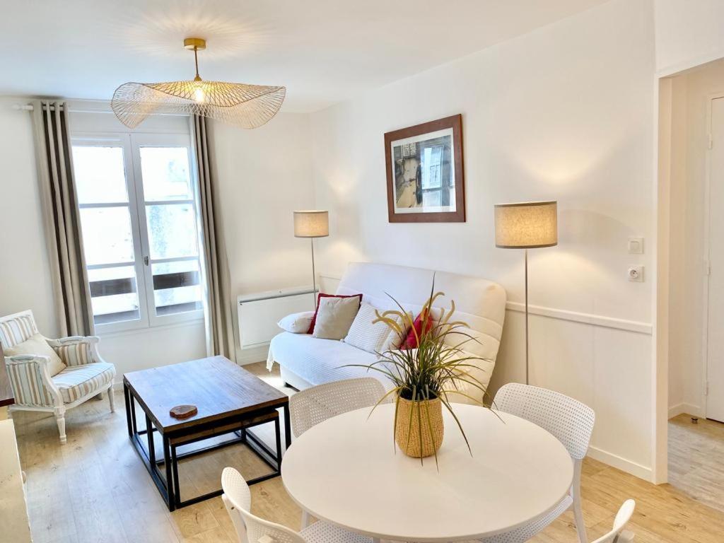 Appartement Elegant Avec Vue Sur Le Port Сен-Мартен-де-Ре Экстерьер фото