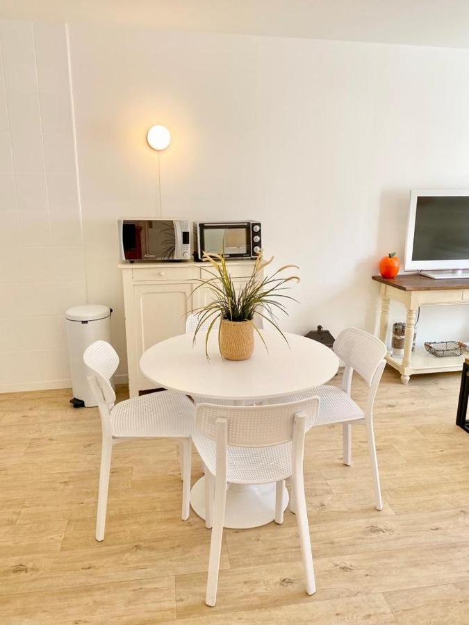 Appartement Elegant Avec Vue Sur Le Port Сен-Мартен-де-Ре Экстерьер фото