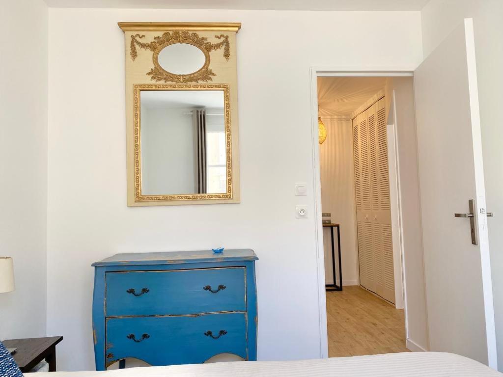Appartement Elegant Avec Vue Sur Le Port Сен-Мартен-де-Ре Экстерьер фото