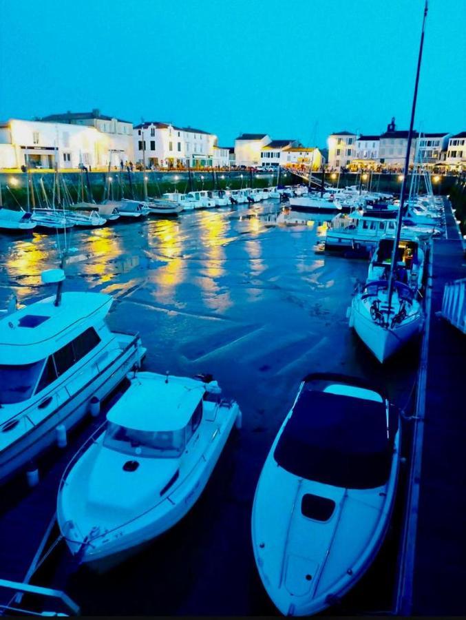 Appartement Elegant Avec Vue Sur Le Port Сен-Мартен-де-Ре Экстерьер фото
